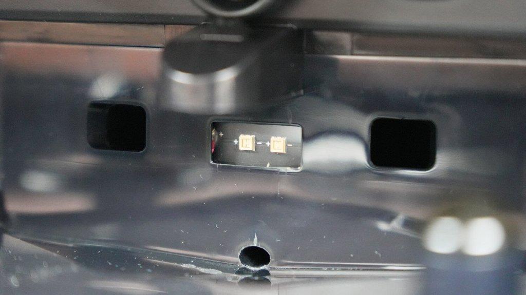 Dreame X40 Pro Ultra : Lampe UV dans la station