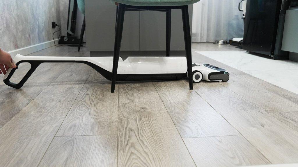 Roborock Flexi Pro : Nettoyage sous les meubles