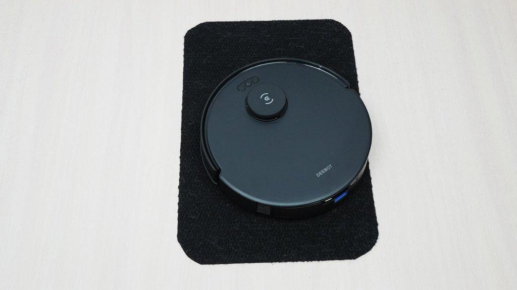 ECOVACS DEEBOT N20 Pro Plus : Surfaces noires