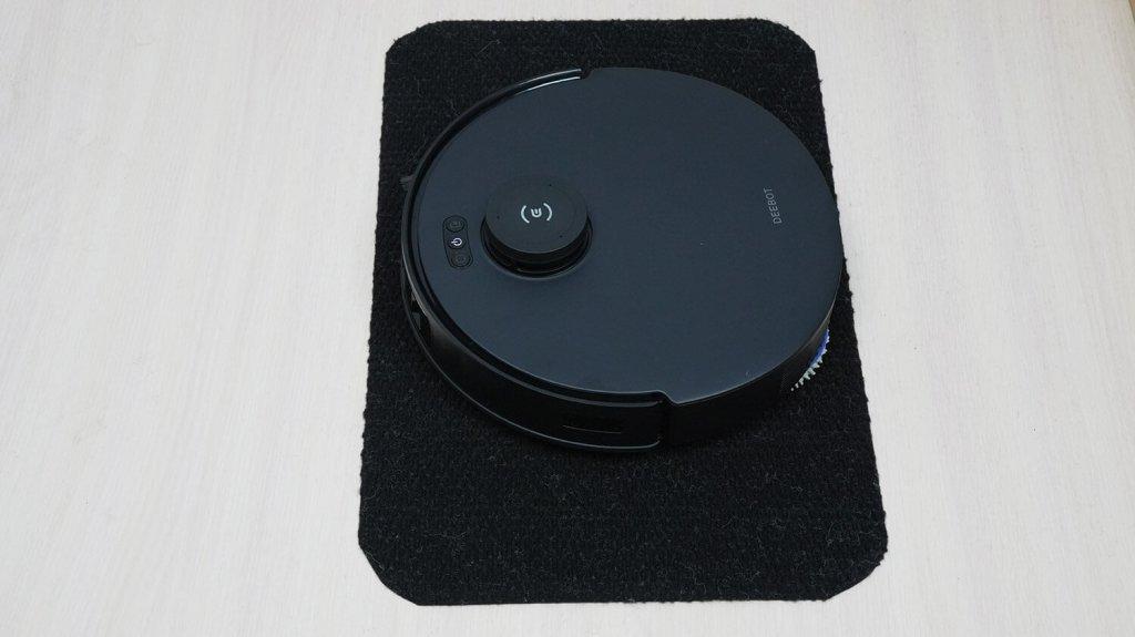 ECOVACS DEEBOT T30S COMBO : Conduite sur surfaces noires