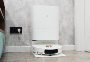 Xiaomi Mijia M40 : brosse latérale rétractable, 12 000 Pa, turbobrosse avec lames, station tout-en-un !