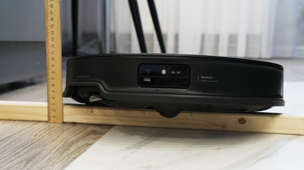 Roborock Saros 10R : dégagement au seuil de 3 cm
