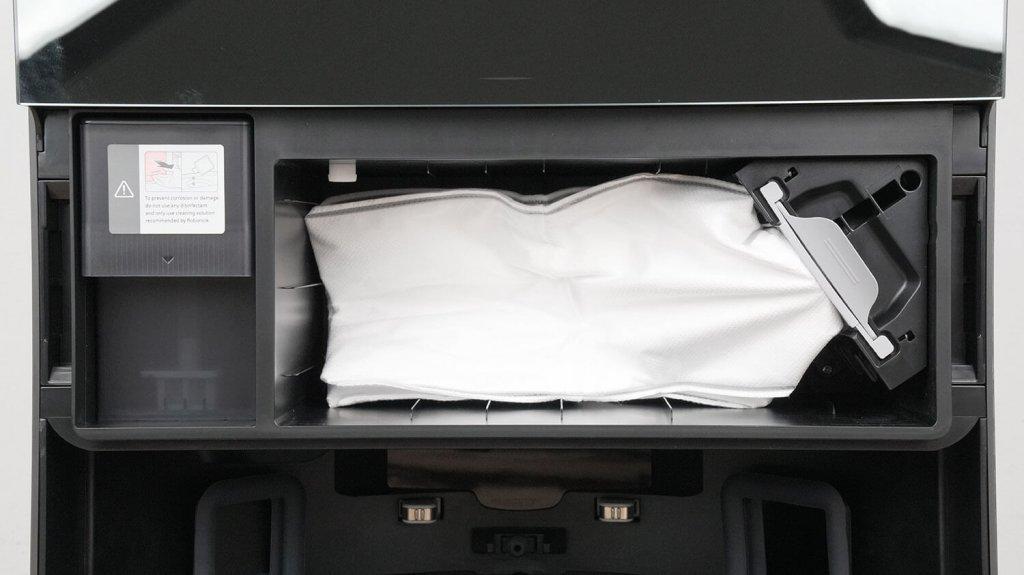 Roborock Saros 10R : Réservoir à lessive et sac à poussière