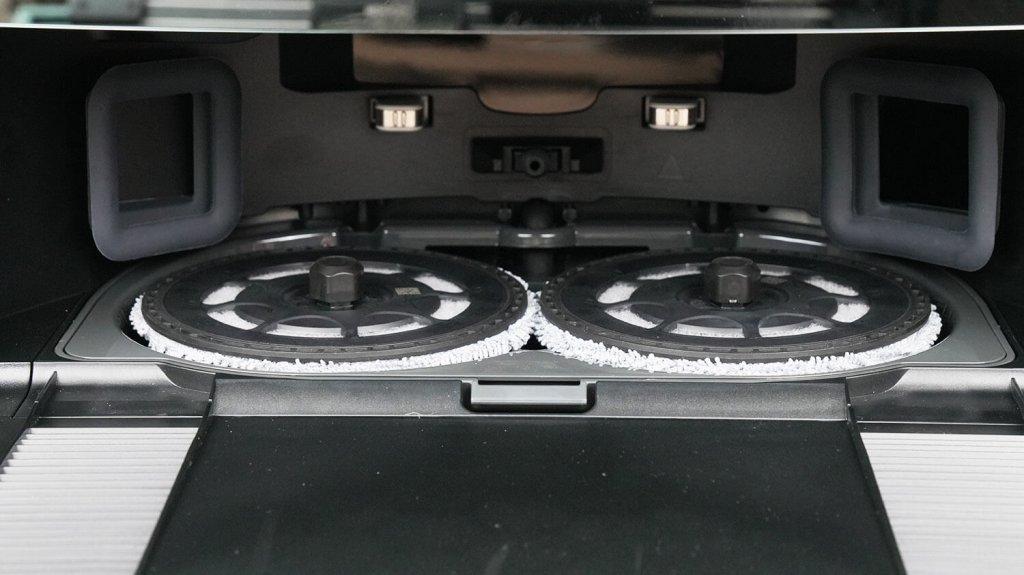 Roborock Saros 10R : Station de distribution de lingettes