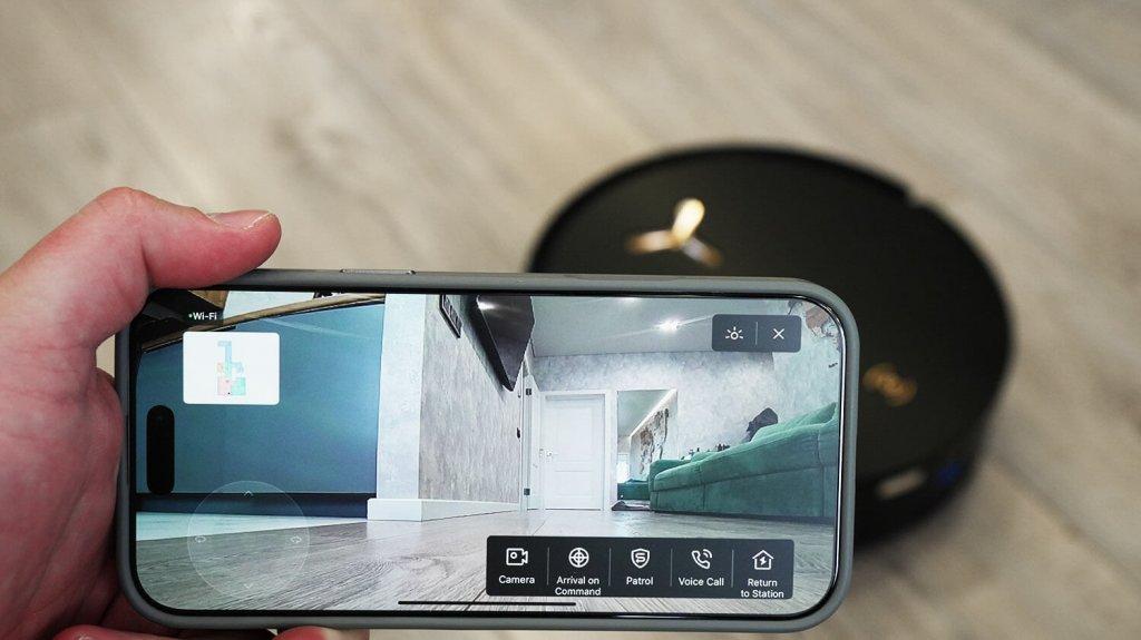 ECOVACS DEEBOT X8 Pro Plus : Surveillance à distance du domicile