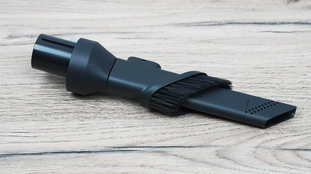 Roborock F25 ACE Combo : outil pour les fentes