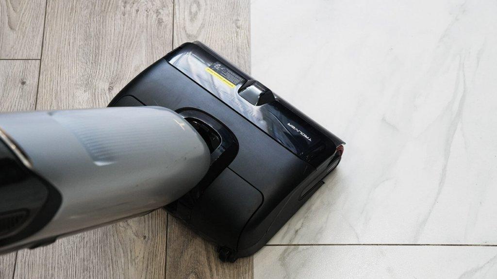 Trouver X4 Pro : Nettoyage quotidien des sols