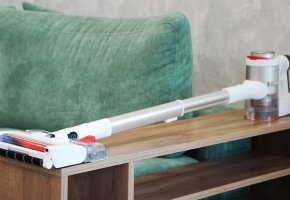 EVOLUTION Smart Clean VCF2613UV Nettoyage à sec et humide : accessoires uniques, charge sans fil