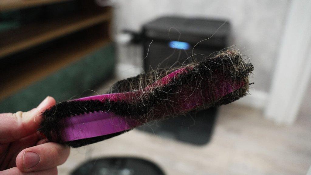 Midea VCR V15 Pro Ultra : La brosse turbo a emmêlé mes cheveux.