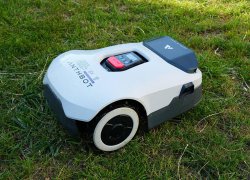 Tondeuse à gazon robotisée Anthbot Genie 1000 : haute performance, caméras rétroéclairées, 5 lames