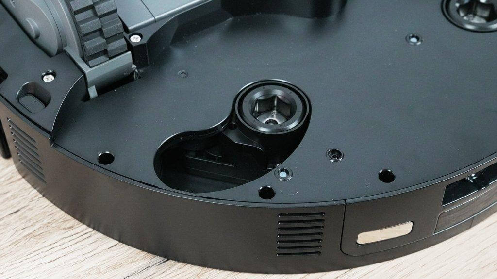 Roborock Saros Z70 : Mécanisme d’extension de bord