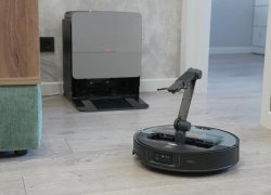 Roborock Saros Z70 : il nettoie et ramasse aussi les objets au sol ! Le premier robot aspirateur doté d’un bras mécanique !