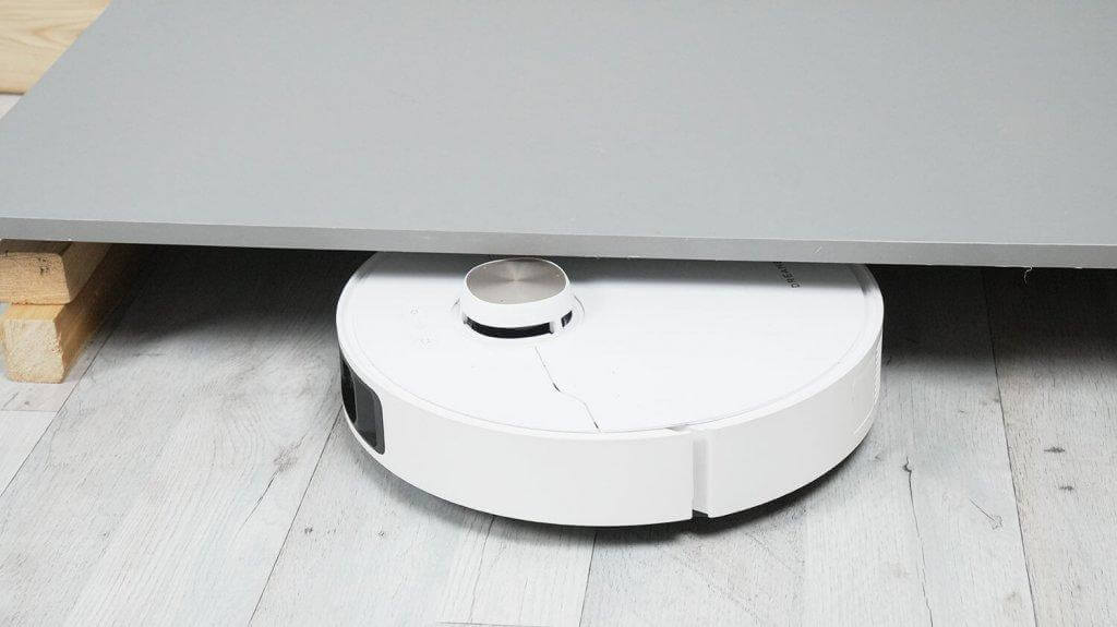Dreame L40s Pro Ultra : Passage sous les meubles bas
