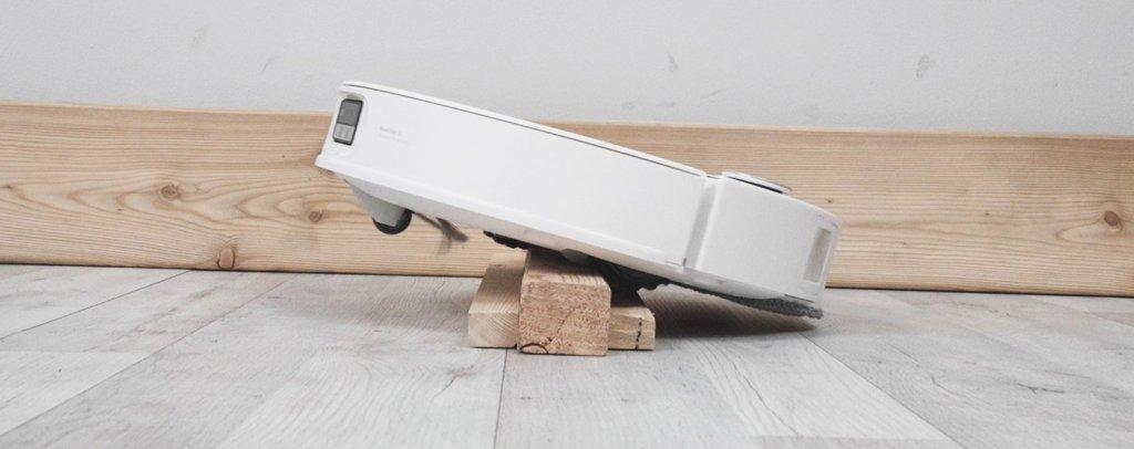 Roborock Qrevo CurvX : franchissement de seuil de 4 cm