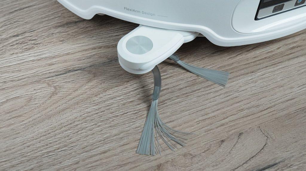 Roborock Qrevo CurvX : Brosse latérale rétractable
