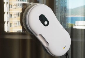 Gadget U100 : Que peut faire un robot nettoyeur de vitres à 50 € ?!