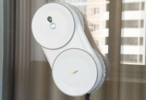 Dadget U220 : Un robot nettoyeur de vitres abordable avec double pulvérisation