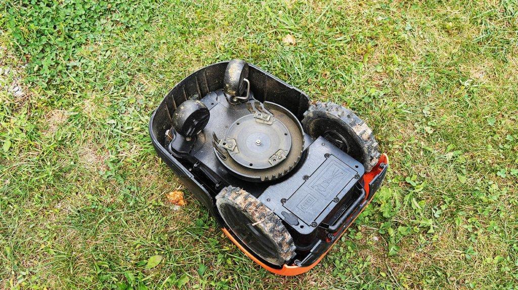 Robokos RM600i : État de la lame