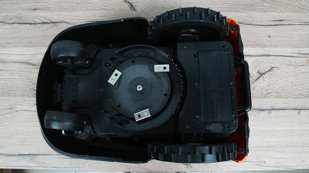 Robokos RM600i : Vue de dessous