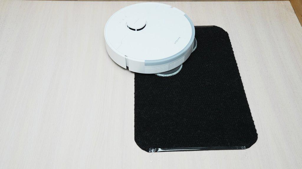 Dreame L40 : Conduite sur chaussée noire