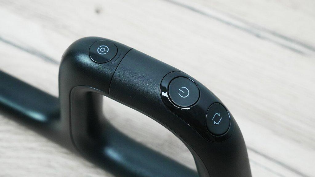 Roborock F25 Ultra : Boutons de commande