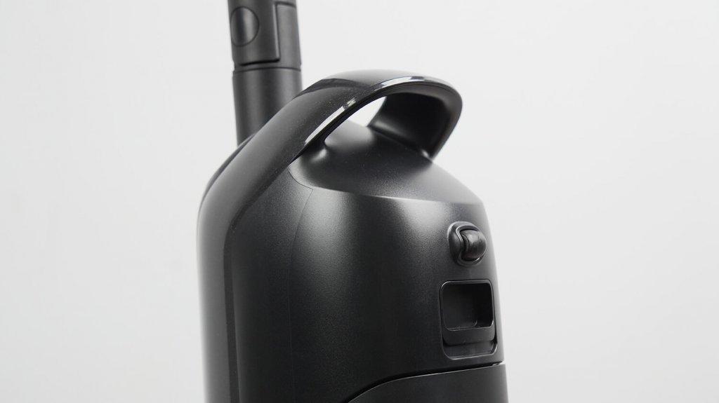 Trouver M50 Ultra : Poignée de transport pour aspirateur