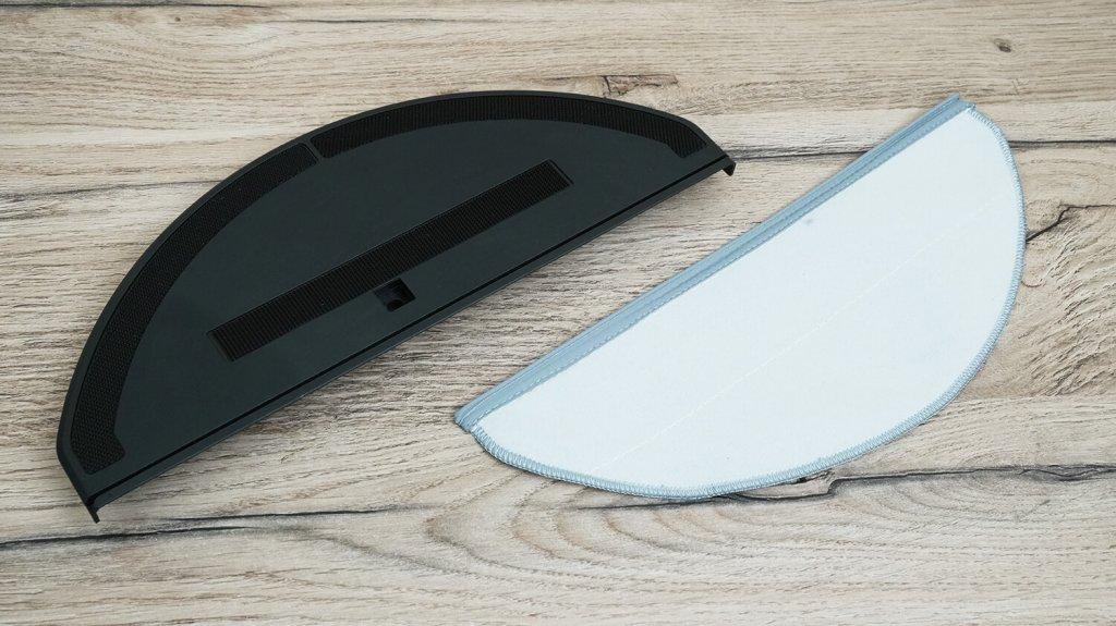 Roborock Q8 Max Pro Plus : Support avec chiffon de nettoyage