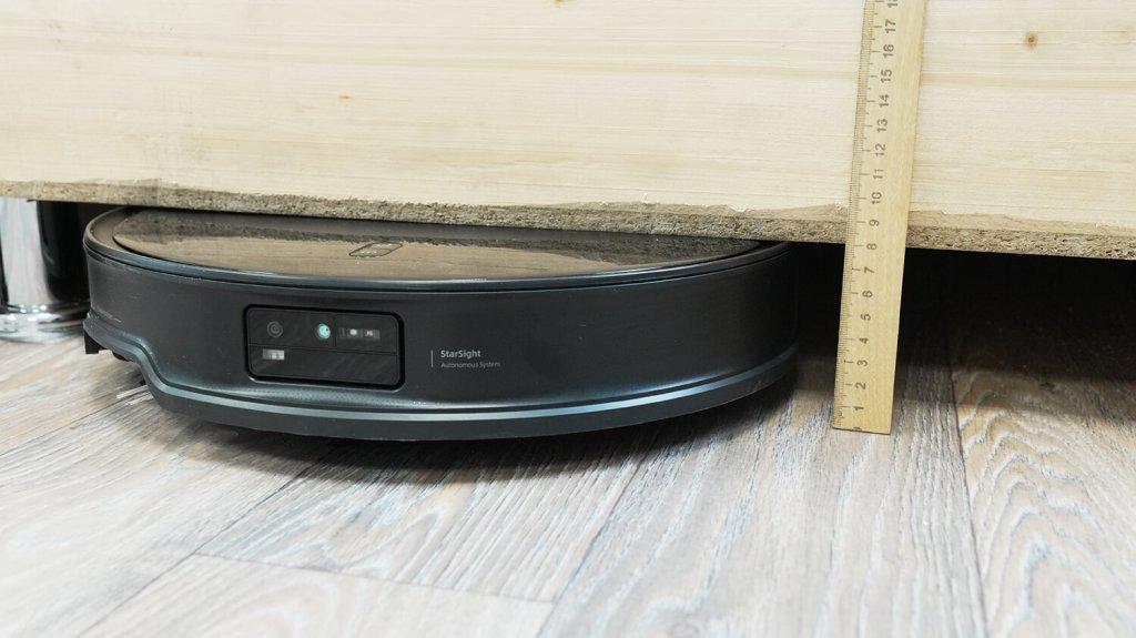 Roborock Saros 10R (version intégrée de la station) : dégagement de 8 cm