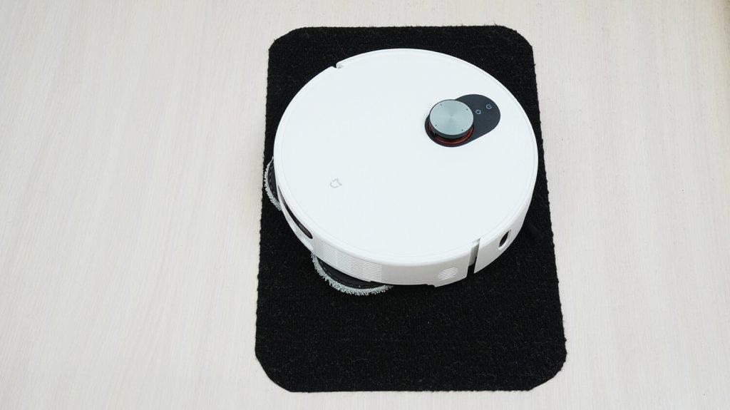 Xiaomi Mijia 5 Pro : Conduire sur des surfaces noires