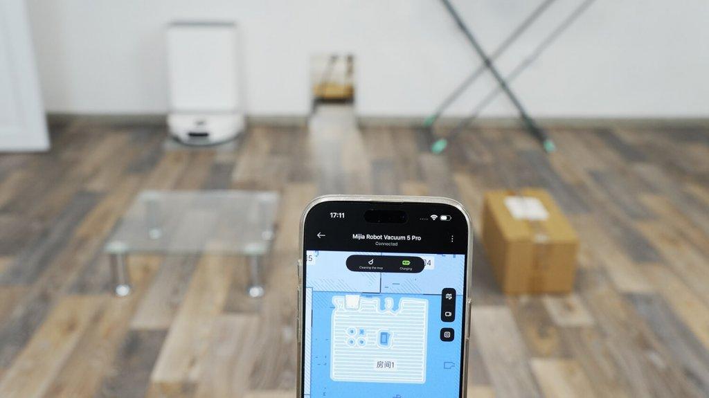 Xiaomi Mijia 5 Pro : Se déplacer dans une pièce avec des obstacles